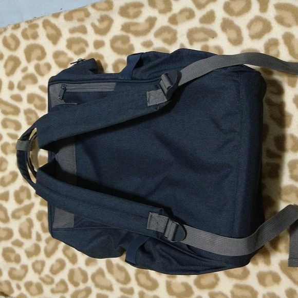 Back pack with Laptop case - Picture 2 of 4